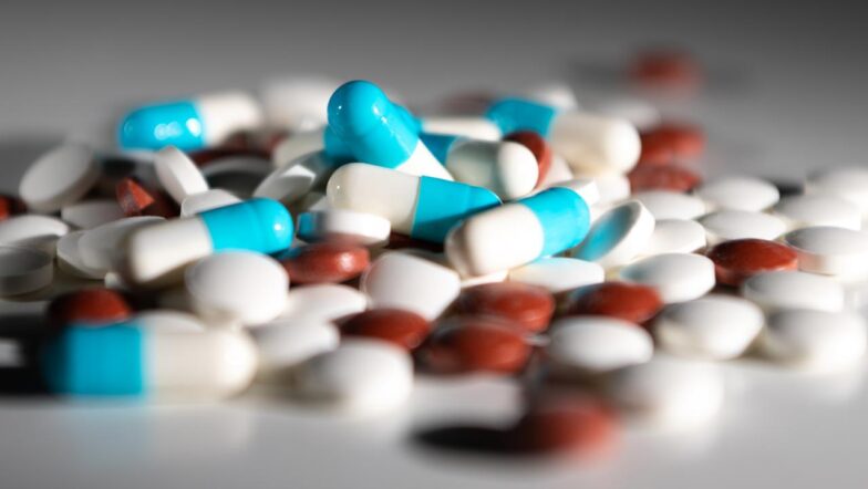 Pharmacists, GPs clash on COVID antivirals